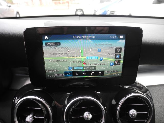 MERCEDES-BENZ GLC 300 usata, con Autoradio digitale