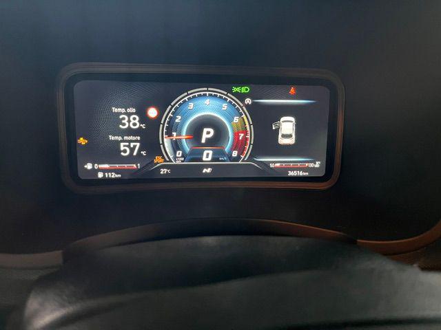 HYUNDAI Kona usata, con USB