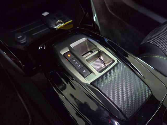 PEUGEOT 2008 usata, con Sistema di navigazione