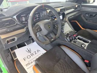 LAMBORGHINI Urus usata, con Autoradio