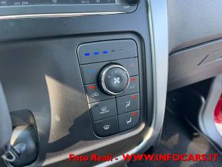 MAHINDRA KUV100 usata, con Volante multifunzione