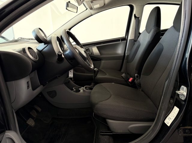 TOYOTA Aygo usata 11