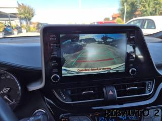 TOYOTA C-HR usata, con USB