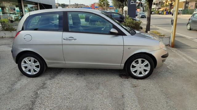 LANCIA Ypsilon usata, con Airbag
