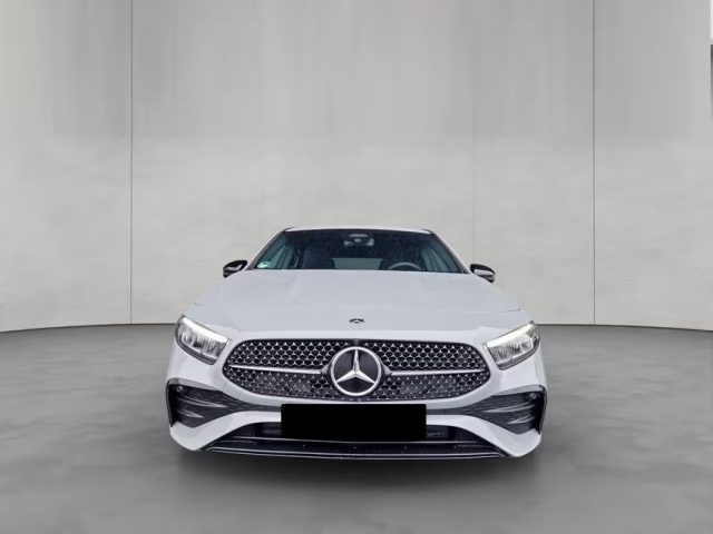 MERCEDES-BENZ A 180 usata, con Boardcomputer