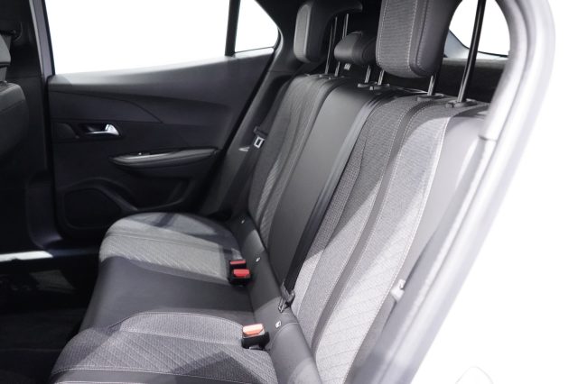 PEUGEOT 2008 usata, con Autoradio digitale