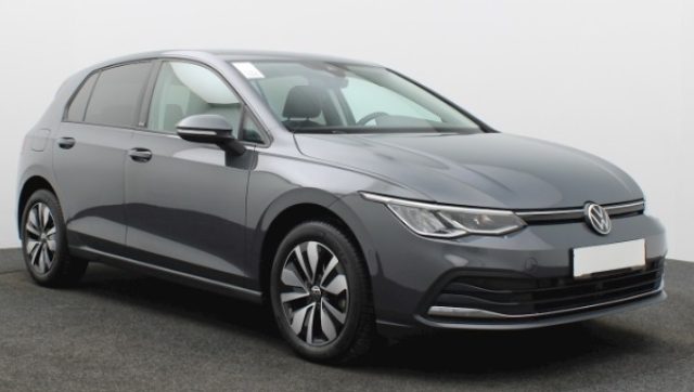 VOLKSWAGEN Golf usata, con USB