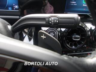 MERCEDES-BENZ GLA 200 usata, con Leve al volante