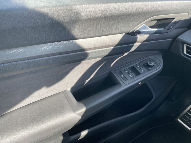VOLKSWAGEN Golf usata, con Controllo trazione