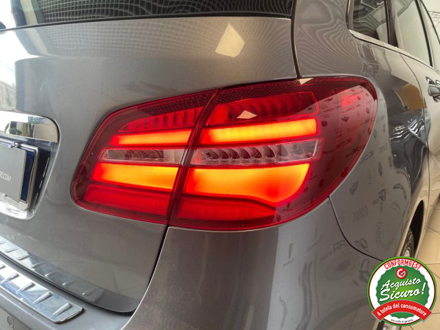 MERCEDES-BENZ B 180 usata, con Specchietti laterali elettrici