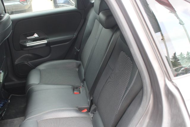 MERCEDES-BENZ B 180 usata, con Chiusura centralizzata
