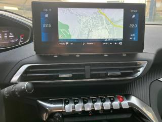 PEUGEOT 3008 usata, con Fari LED