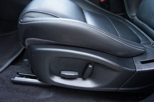 JAGUAR E-Pace usata, con Sedile posteriore sdoppiato
