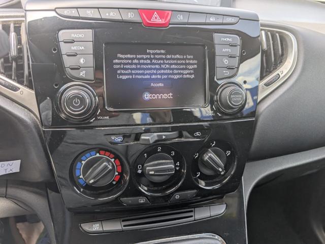LANCIA Ypsilon usata, con Controllo trazione
