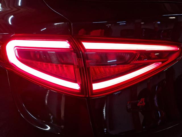 ALFA ROMEO Stelvio usata, con Leve al volante