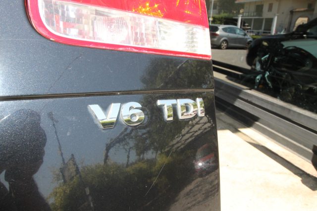 VOLKSWAGEN Touareg usata 28