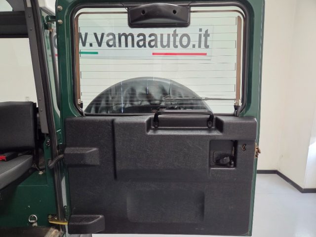 LAND ROVER Defender usata 19