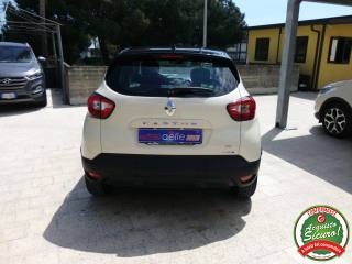 RENAULT Captur usata, con Autoradio