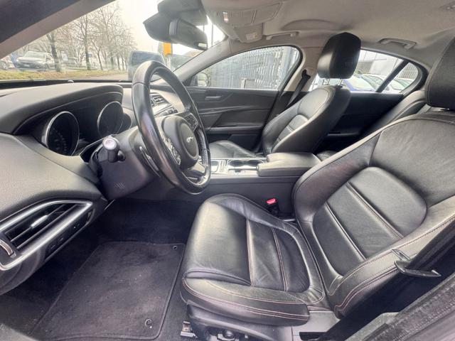 JAGUAR XE usata, con Controllo automatico clima