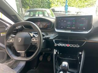PEUGEOT 2008 usata, con Touch screen