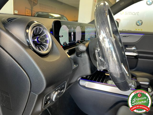 MERCEDES-BENZ GLB 180 usata, con Climatizzatore