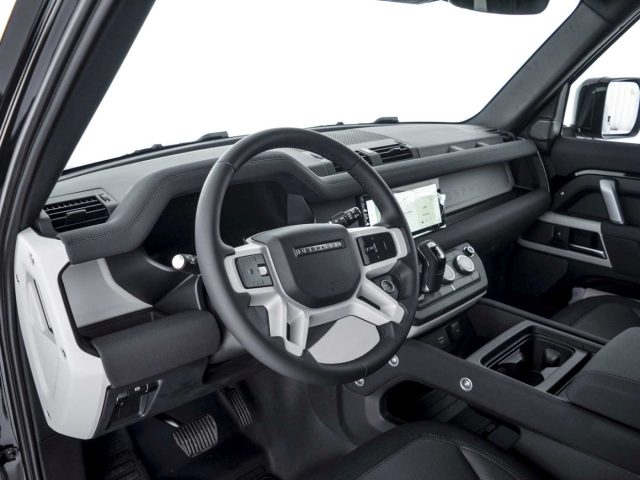 LAND ROVER Defender usata 12
