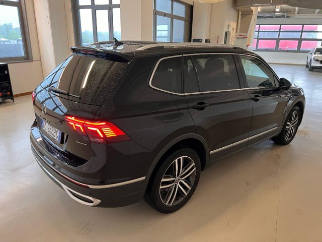 VOLKSWAGEN Tiguan Allspace usata, con Airbag