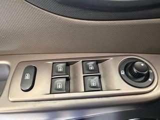 RENAULT Captur usata, con Servosterzo