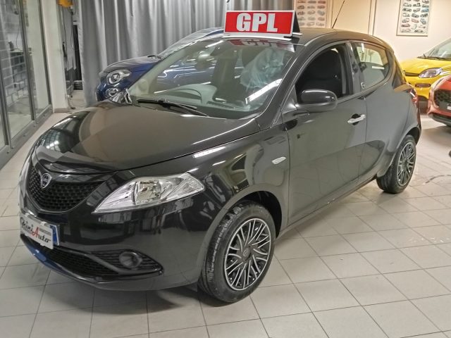LANCIA Ypsilon usata, con ABS