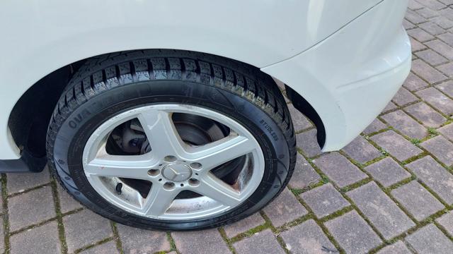 MERCEDES-BENZ A 160 usata, con Specchietti laterali elettrici