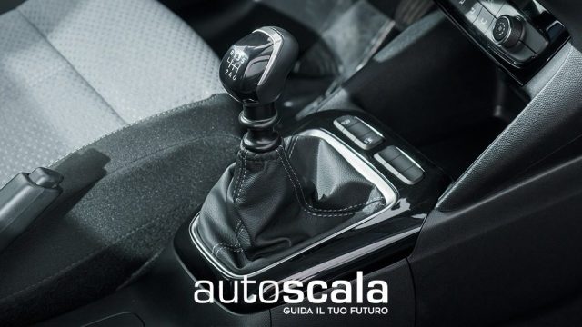 OPEL Corsa usata, con Servosterzo