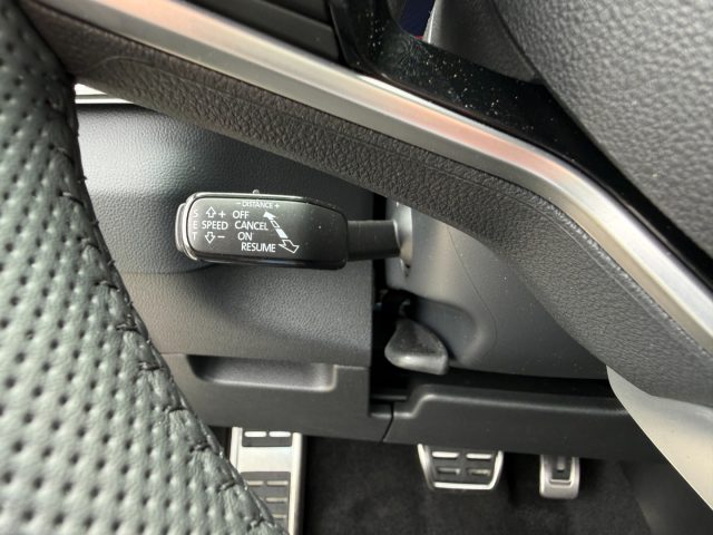 SKODA Karoq usata, con Boardcomputer