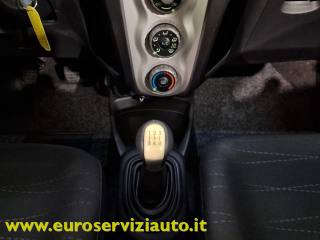 TOYOTA Yaris usata 19