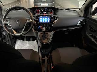 LANCIA Ypsilon usata, con Park Distance Control