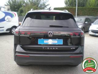 VOLKSWAGEN Tiguan usata, con Autoradio