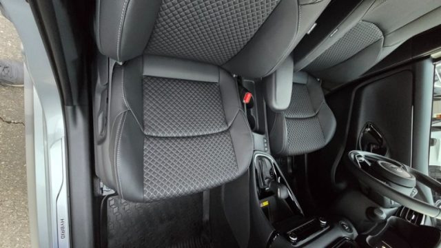 TOYOTA Yaris usata, con USB