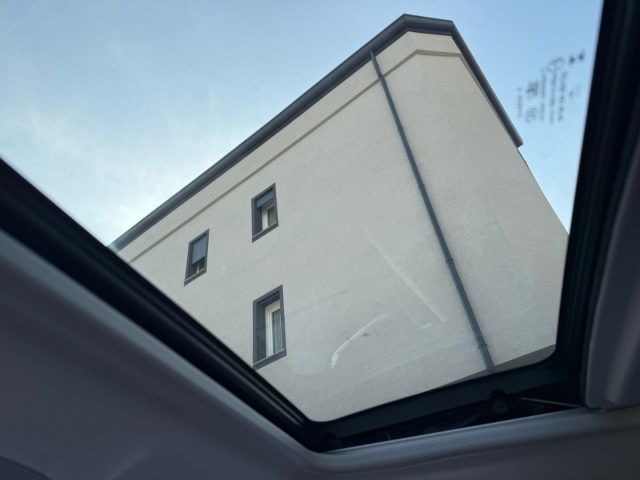 DR MOTOR DR 5.0 usata, con Telecamera per parcheggio assistito