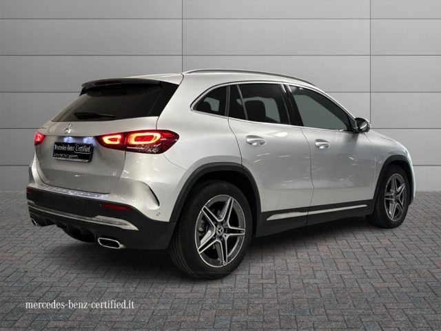 MERCEDES-BENZ GLA 200 usata, con Airbag
