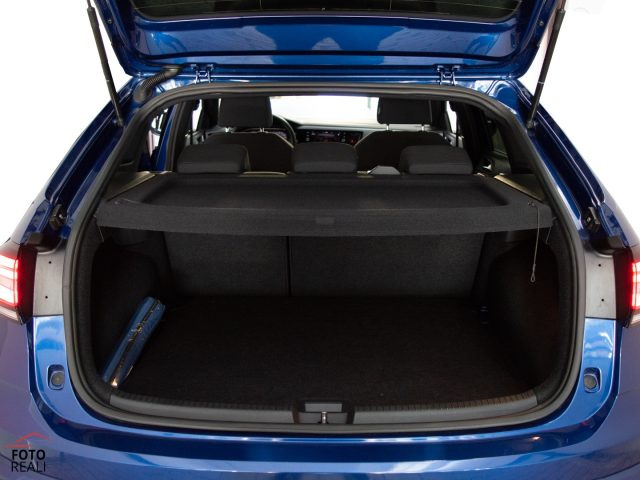 VOLKSWAGEN Taigo usata, con Airbag testa