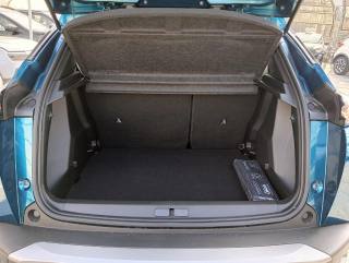 PEUGEOT 2008 usata, con Sistema di navigazione