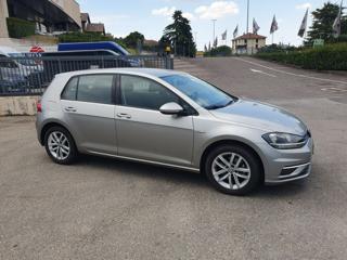 VOLKSWAGEN Golf usata, con Autoradio