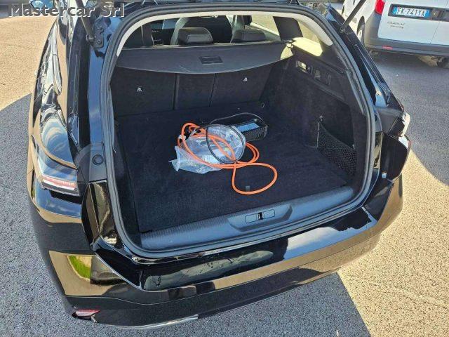 PEUGEOT 308 usata, con Sedile posteriore sdoppiato