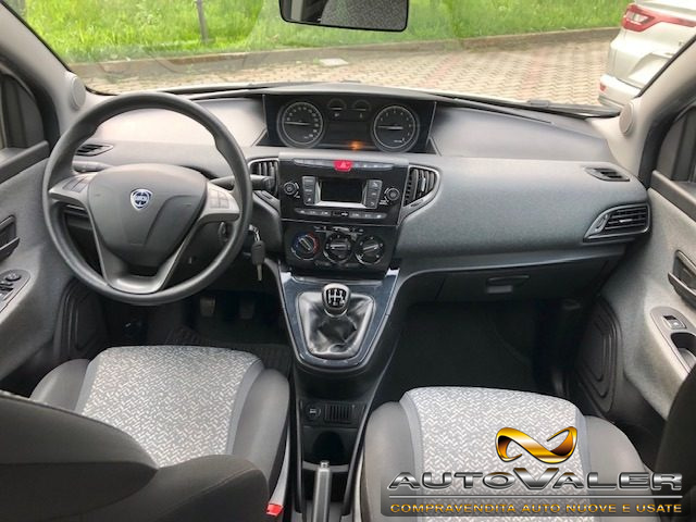 LANCIA Ypsilon usata, con Controllo trazione