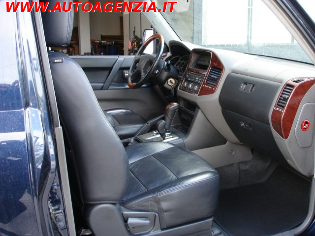 MITSUBISHI Pajero usata 11