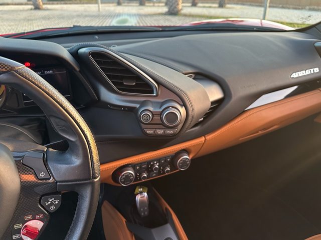 FERRARI 488 GTB usata, con USB