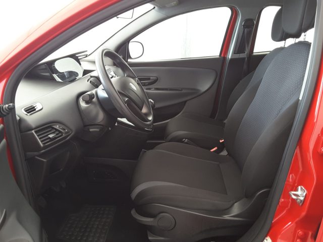 LANCIA Ypsilon usata, con Autoradio