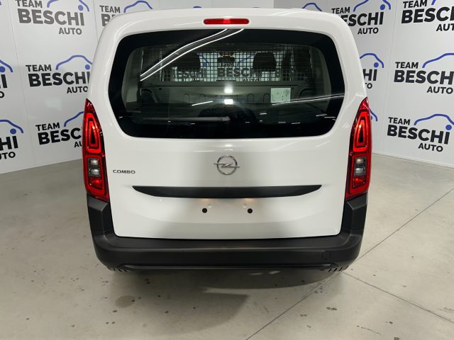OPEL Combo usata, con Autoradio digitale
