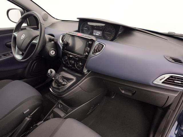 LANCIA Ypsilon usata, con Hill holder