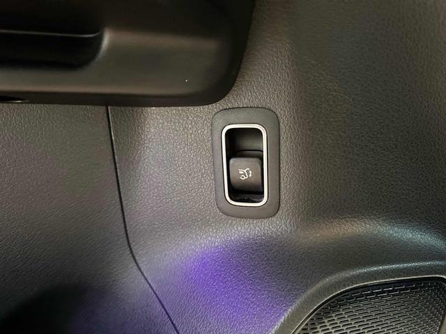 MERCEDES-BENZ B 180 usata, con Sensori di parcheggio anteriori