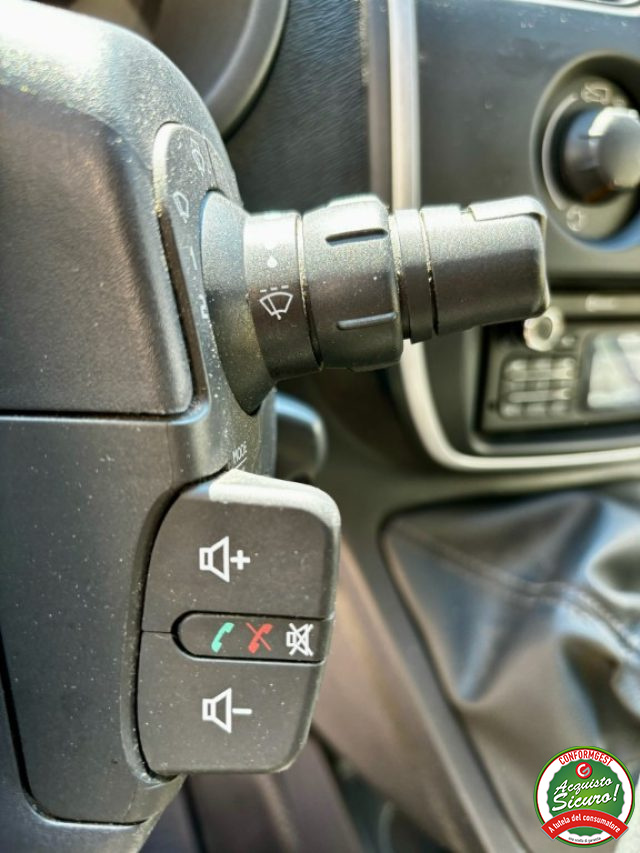 RENAULT Kangoo usata, con Lettore CD